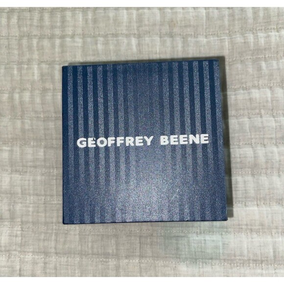 geoffrey Beene watch box - Picture 1 of 2